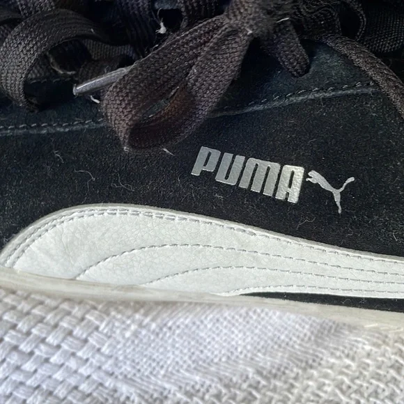 Puma size 10 men’s sneakers. Black/White.BLACK SUEDE. - Picture 2 of 4